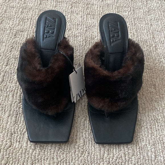Zara Black Squared Toe Faux Fur Mules Heeled Thong Sandals Heels Sz 6.5 - Picture 6 of 14